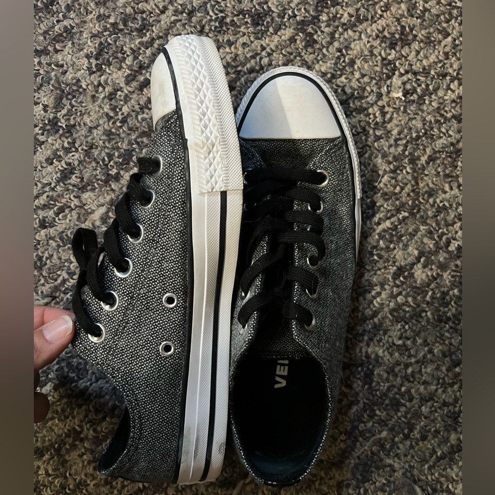 Converse Womens size 8/6m